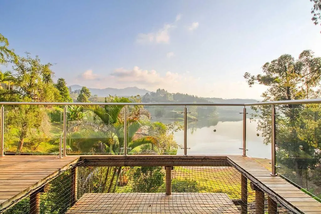 Finca Guatape, Vista La Represa Medellín