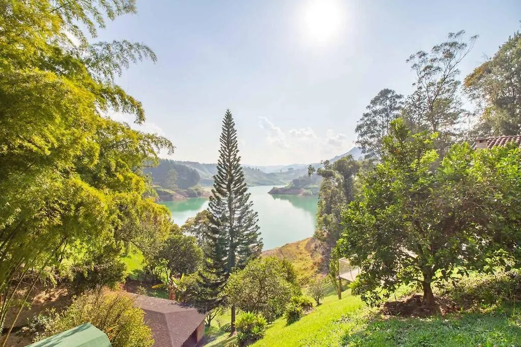 Finca Guatape, Vista La Represa Medellín
