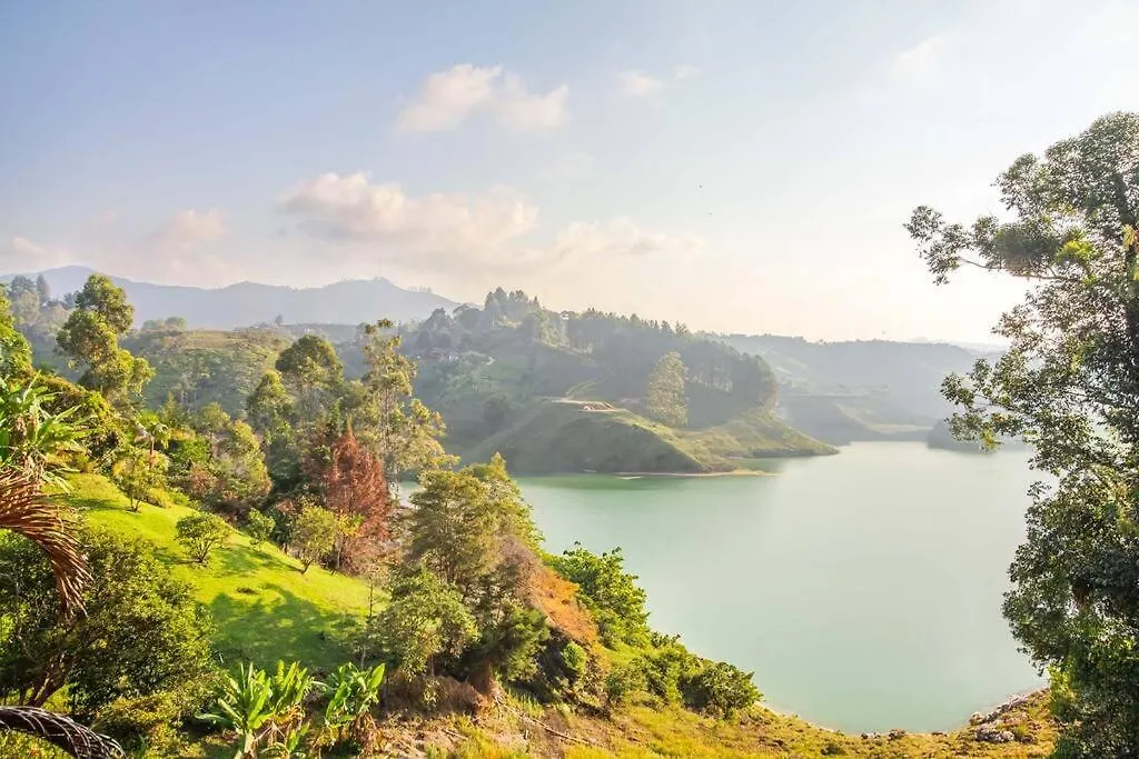 Finca Guatape, Vista La Represa Medellín